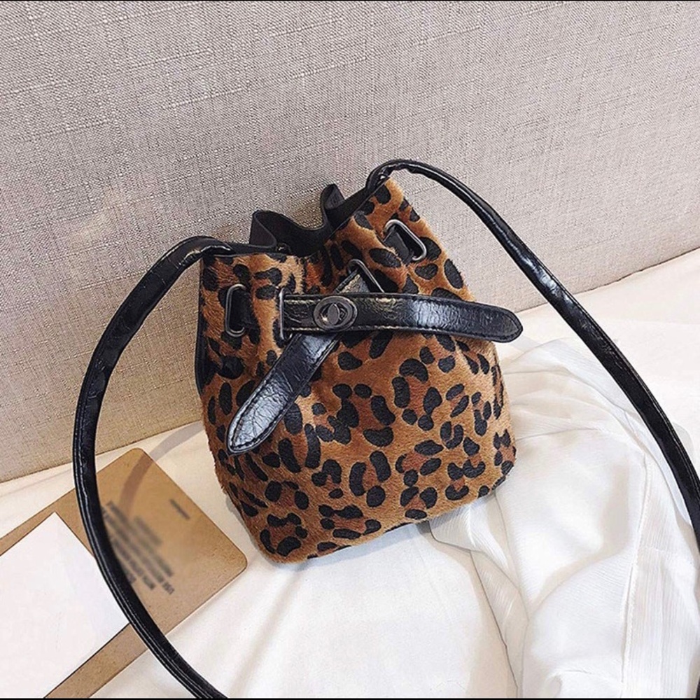 LEOPARD STYLE BUCKET BAG - Picture 6 of 7